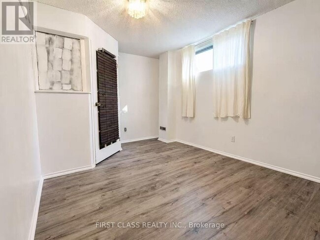 Building Photo - 1226 Kos Blvd