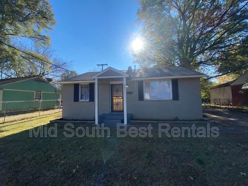 Foto principal - 2871 Montague Ave