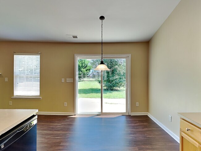 Building Photo - 1303 Piney Church Road