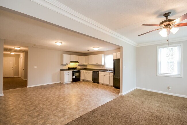 Building Photo - 1294 Almont Dr SW