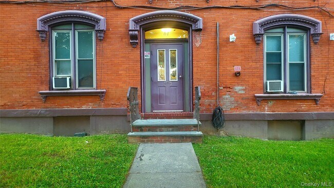 Foto del edificio - 61 S Hamilton St
