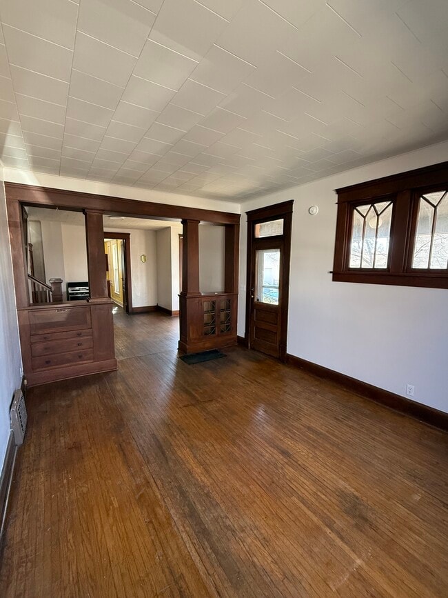 Building Photo - 315 N 10th St