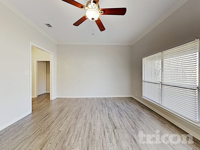 Building Photo - 1012 Brookhaven Dr