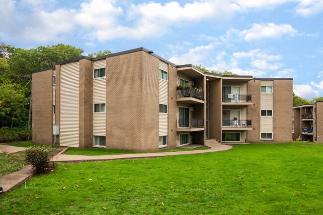 Northview Commons Community - Northview Commons Apartments