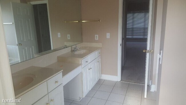 Foto del edificio - 3 br, 2.5 bath House - 1092 Old Ware Rd