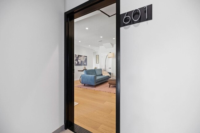 Photo - 693 Sutter St Apartment