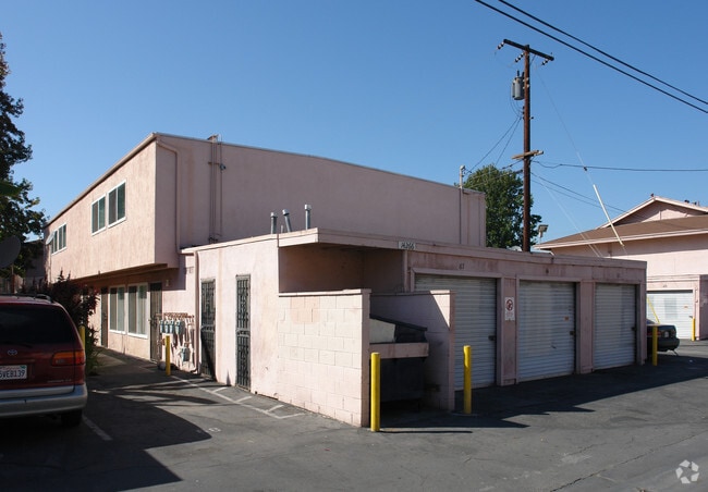 Building Photo - 14266 Village Way