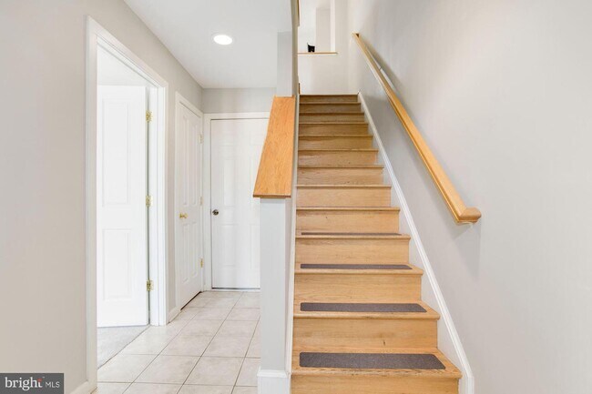 Building Photo - 1219 V St NW