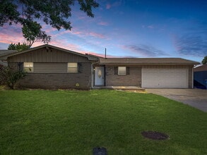 Building Photo - 240 S 120th E Ave