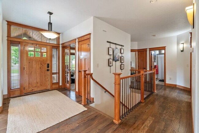 Foto del edificio - 1402 N Brook Terrace St