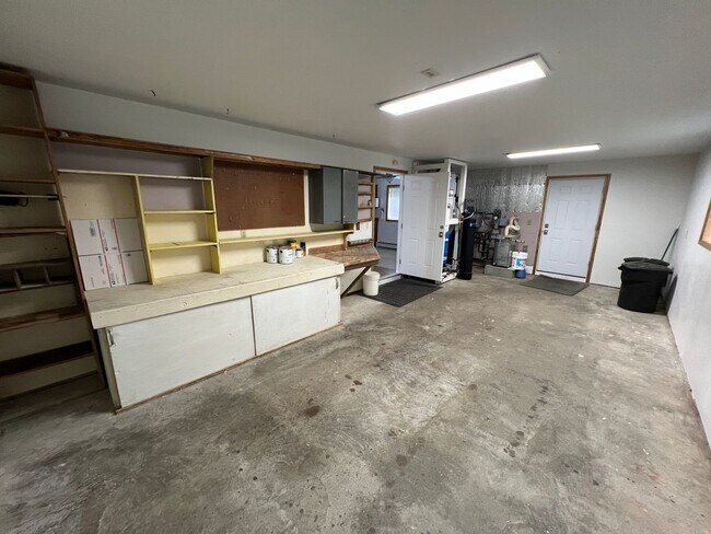 Foto del edificio - Century 21 Gold Rush- 3 bedroom, 1 bathroo...