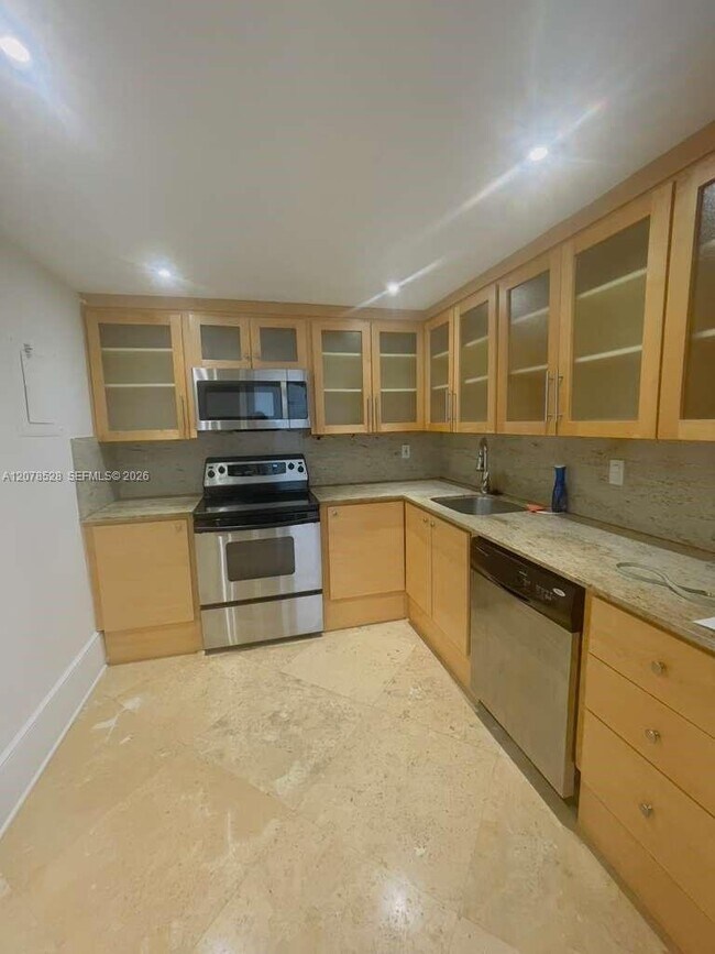 Foto del edificio - 780 NE 69th St