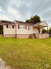 Building Photo - 3230 Linden Ave