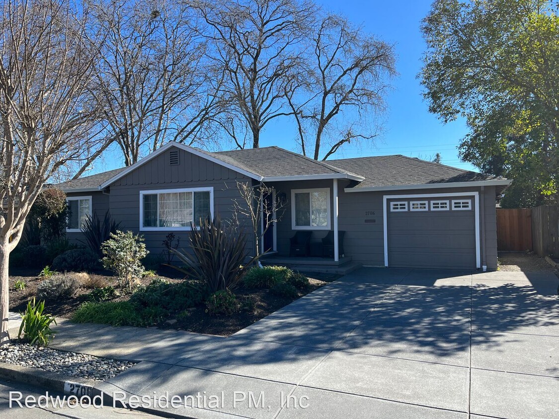 Primary Photo - 3 br, 1.5 bath House - 2706 Patio Court