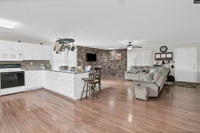 Building Photo - 315 Gardners Terrace Rd