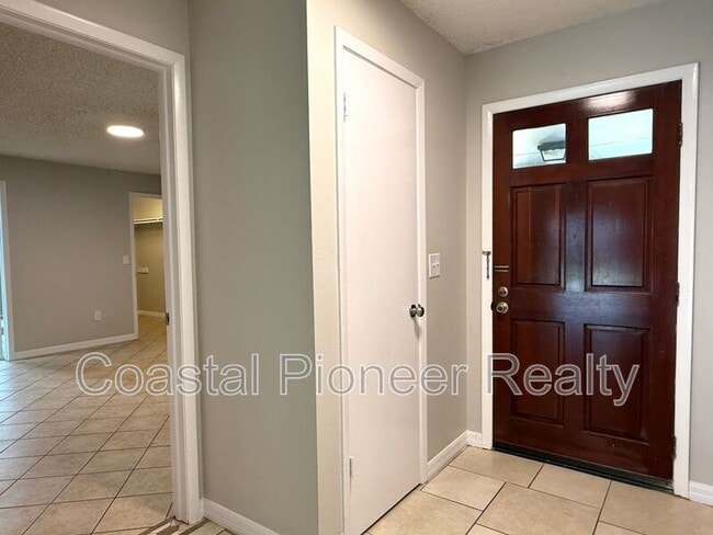 Photo - 1412 High Knoll Dr House