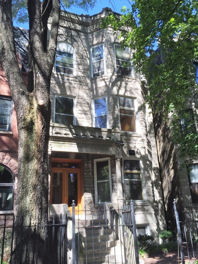 Building Photo - 1132 Wrightwood W Ave