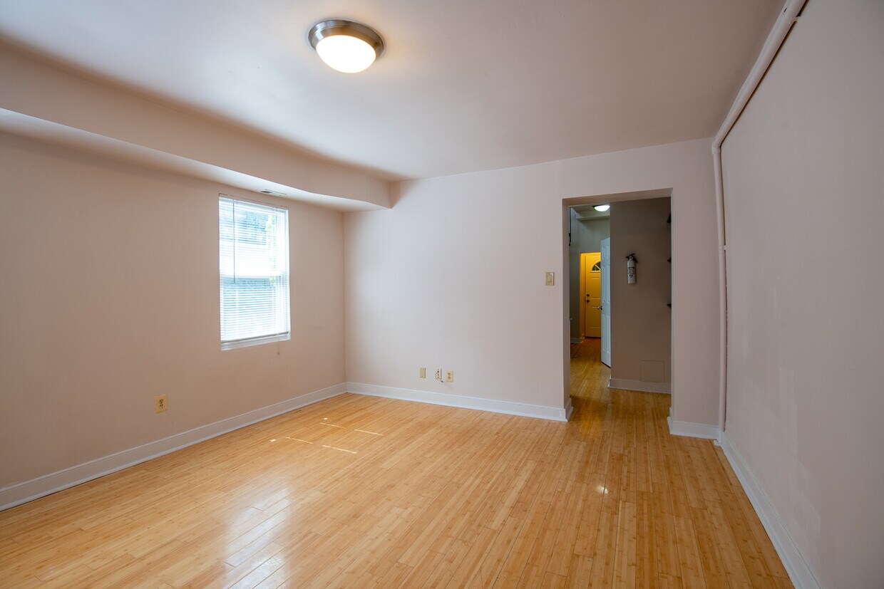 Primary Photo - 1123 5th St NW