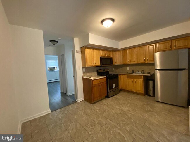 Foto del edificio - 6121 Colgate St