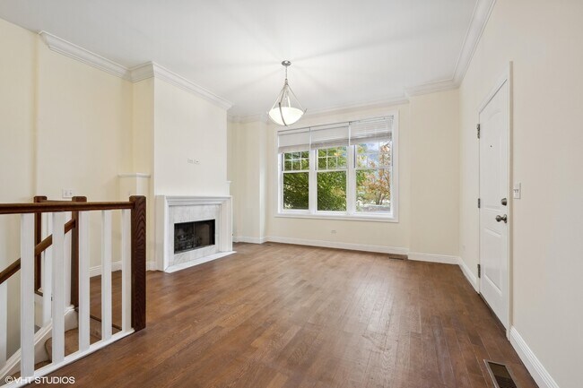 Foto del edificio - 1711 N Sheffield Ave