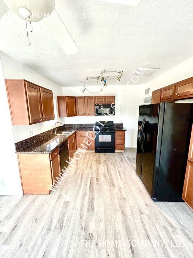 Foto del edificio - AVAILABLE NOW! SECTION 8 ACCEPTED! 120 W M...
