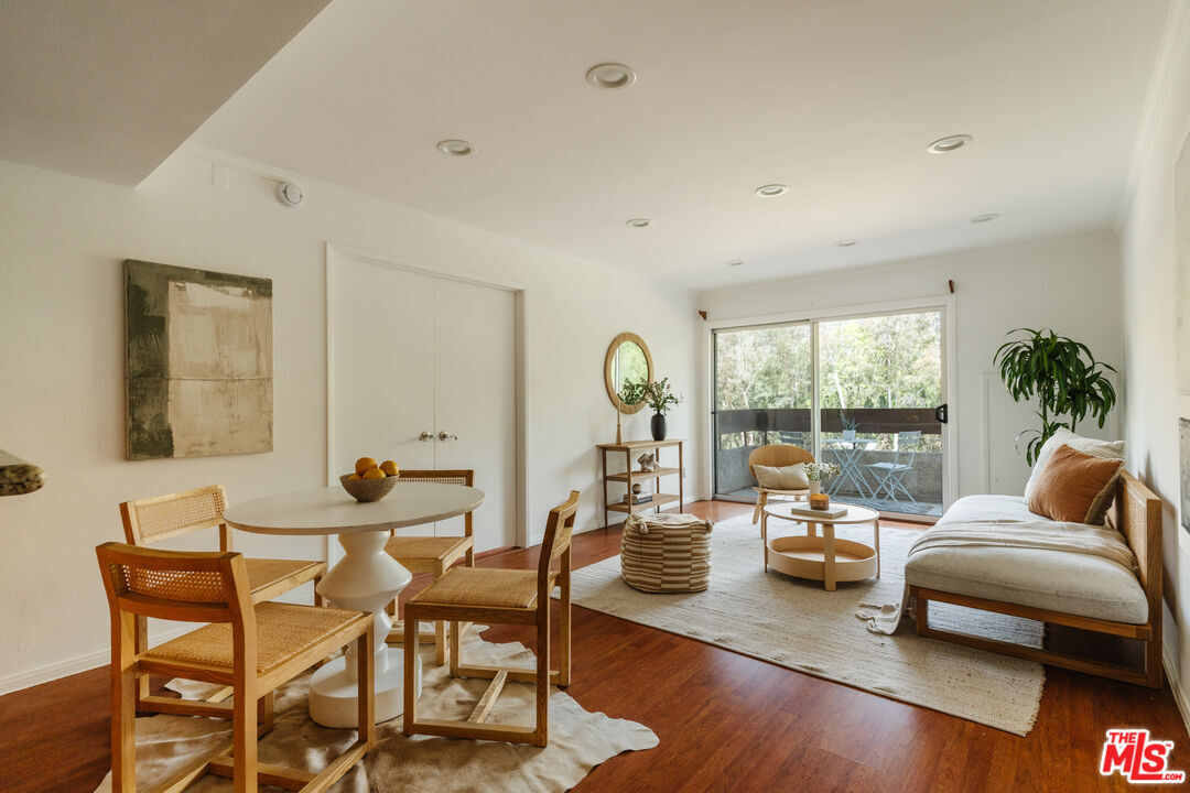 Primary Photo - 2700 Cahuenga Blvd