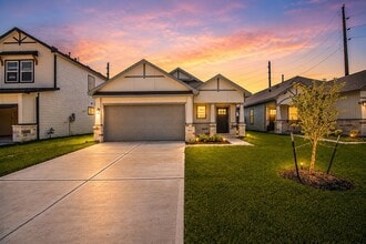 Building Photo - 6643 Escondido Dr