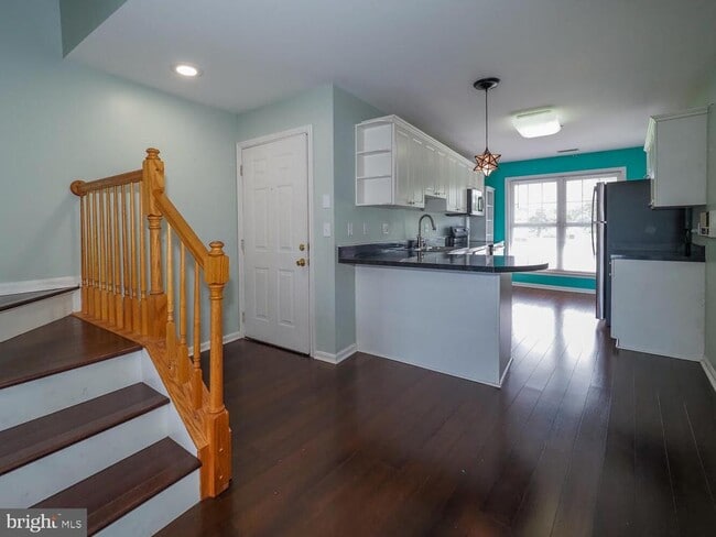 Building Photo - 9 Owens Landing Ct