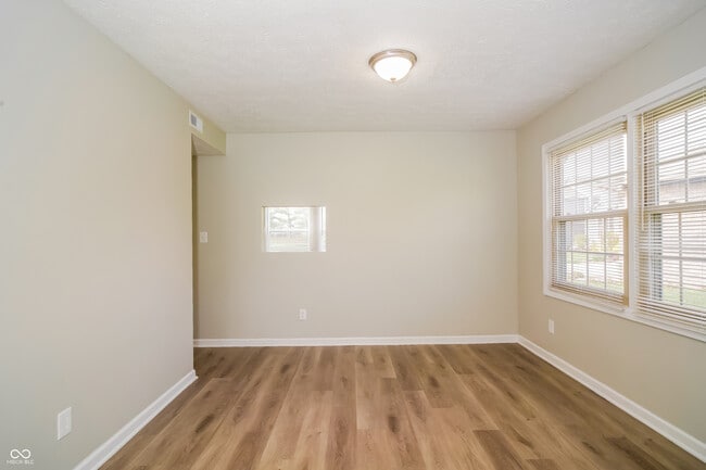 Building Photo - 6 Augusta Cir