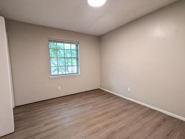 Building Photo - Updated home in Nash