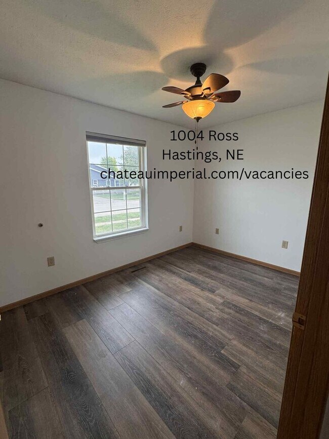 Foto del edificio - 4 bedroom, 2 bathroom house