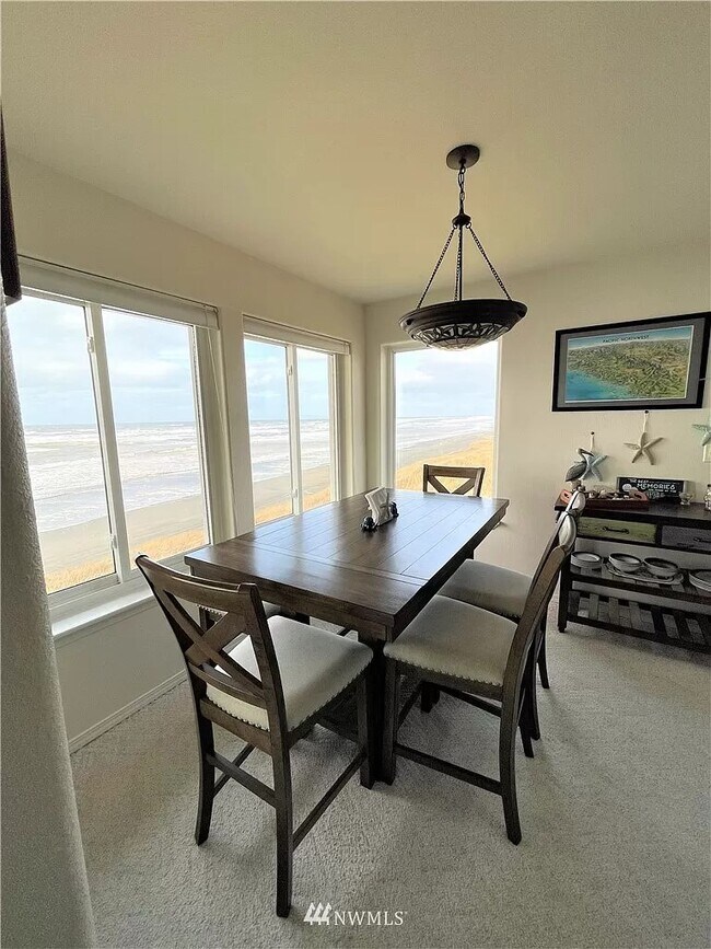 Foto del edificio - 1443 Ocean Shores Blvd SW