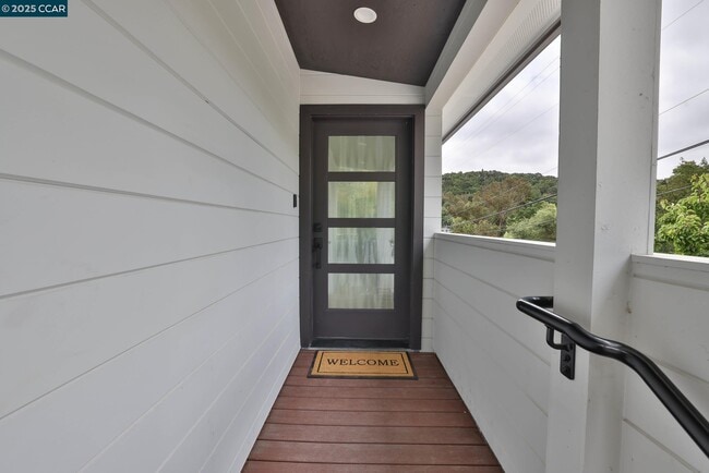 Building Photo - 946 Risa Rd