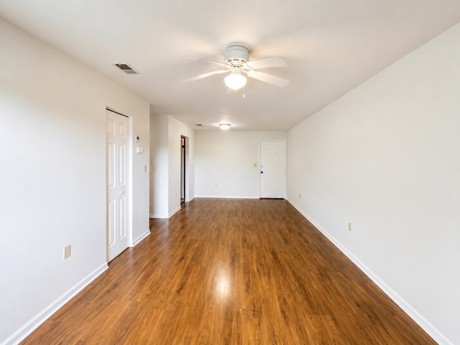 Photo - 926 Lake Destiny Road. Unit G Apartment