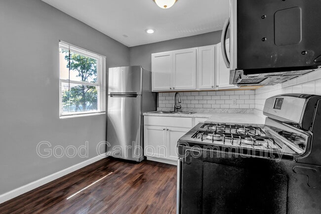 Foto del edificio - 194 Herkimer St