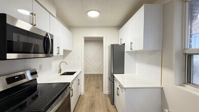 Building Photo - 60 Triller Ave