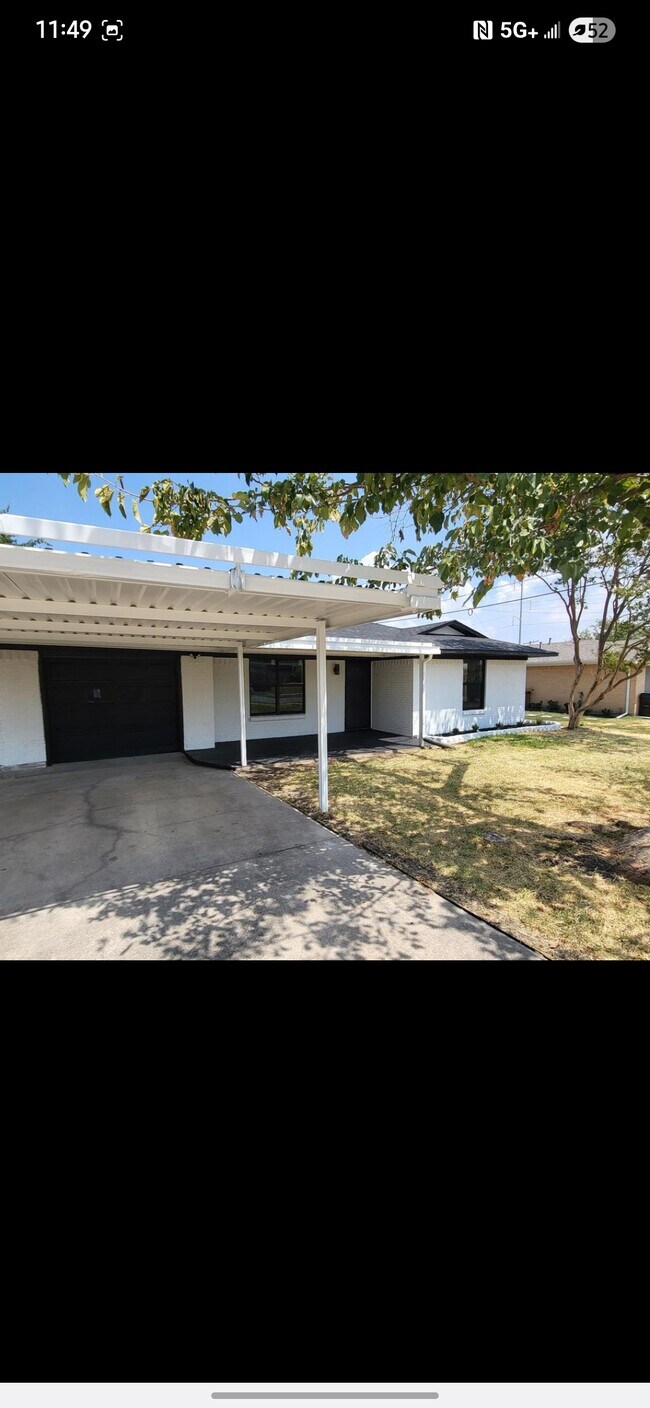Foto del edificio - 3209 Sidney Dr