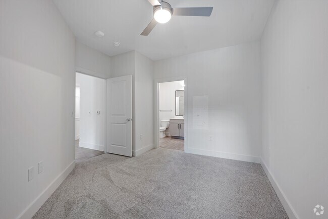 1BR, 1BA - 717SF - Bedroom - Aura Main Street
