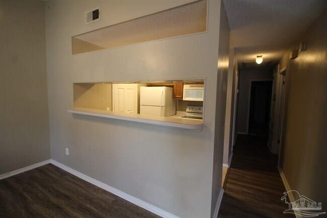 Building Photo - 7526 Southpointe Pl