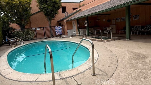 Foto del edificio - 1126 Fairview Ave