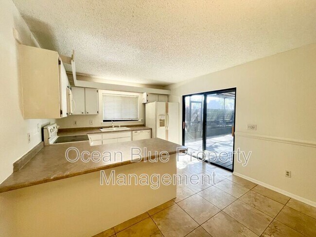 Foto del edificio - 15425 E Pond Woods Dr