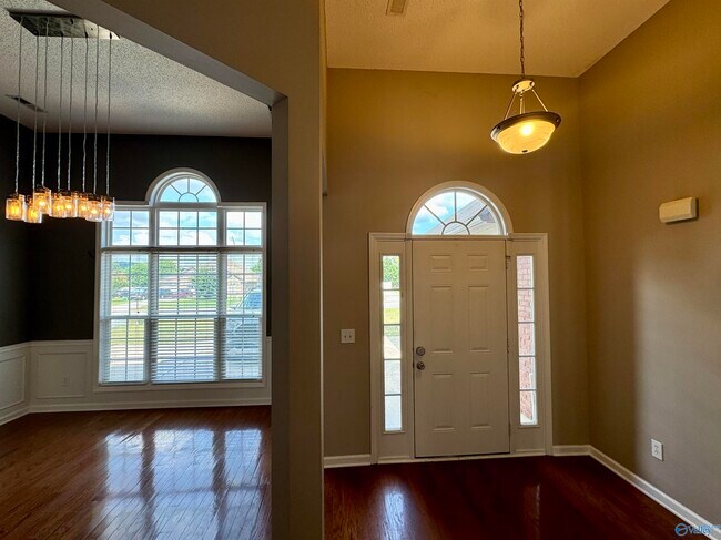 Foto del edificio - 104 Appleberry Ln