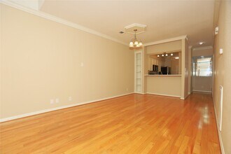 Building Photo - 107 Manor Pl