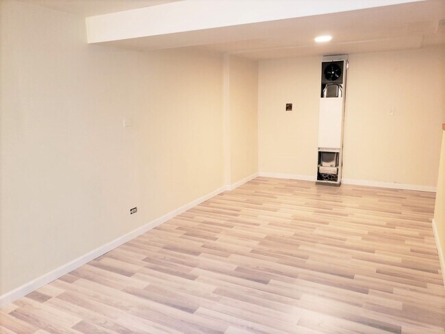 Foto del edificio - 2312 Oakton St