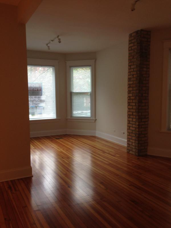 Foto del edificio - 1322 W. Addison