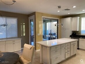 Building Photo - 11820 Calle De Sol Dr