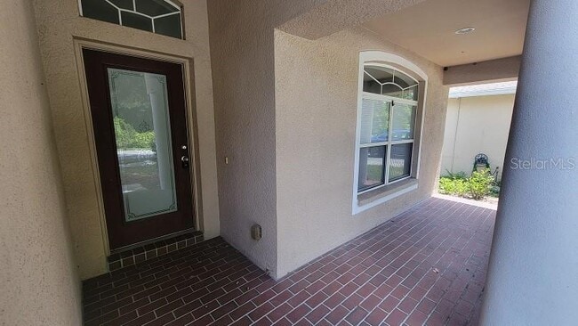 Building Photo - 15933 Leatherleaf Ln
