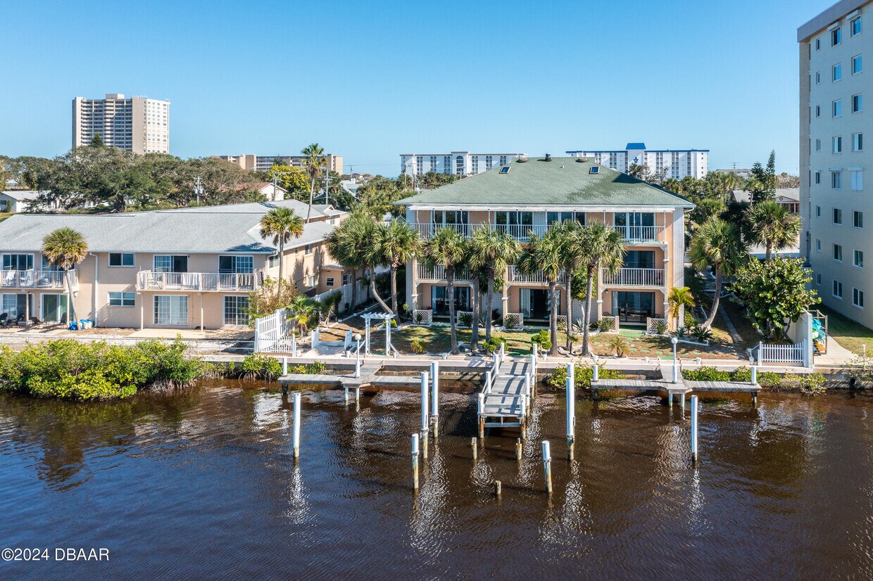 Primary Photo - 3602 S Peninsula Dr