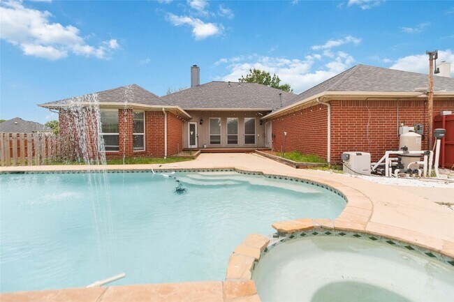 Foto del edificio - 2502 Chapel Hill Dr