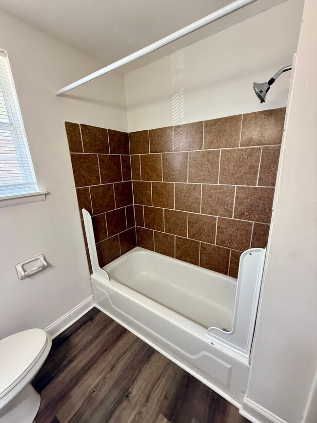 Foto del edificio - East Nashville living for $1400!!!   Avail Dec 1.  Act fast!